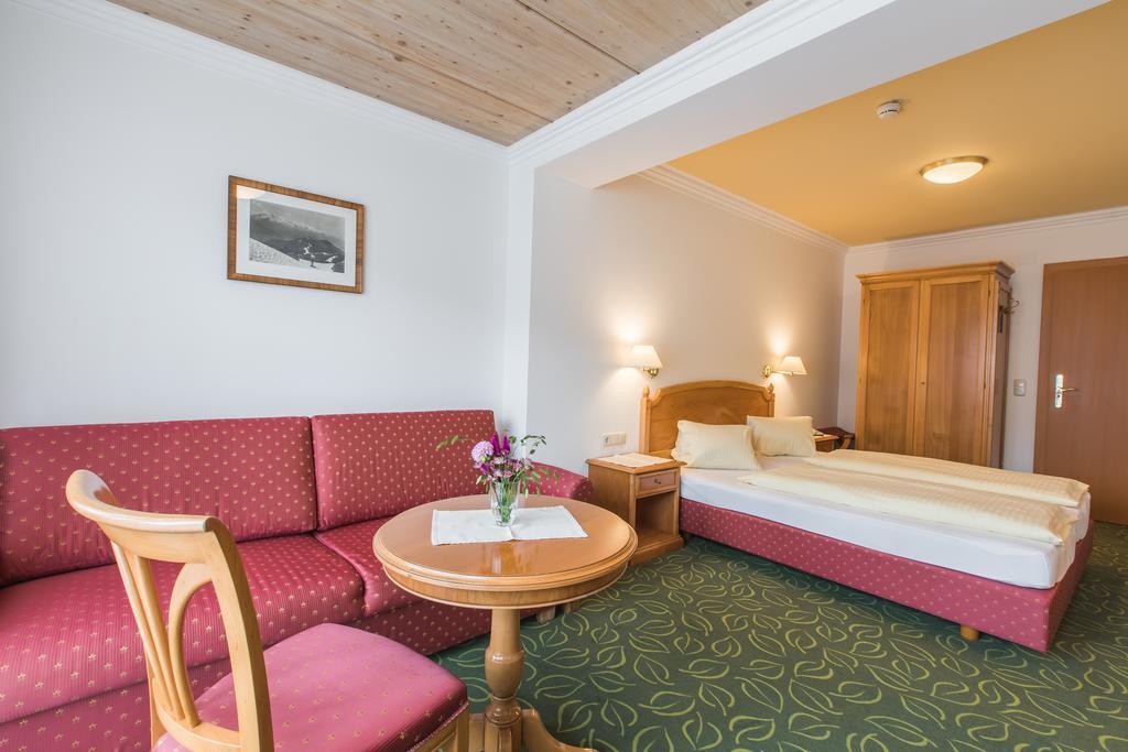 Hotel Niederreiter Maria Alm am Steinernen Meer Exterior photo